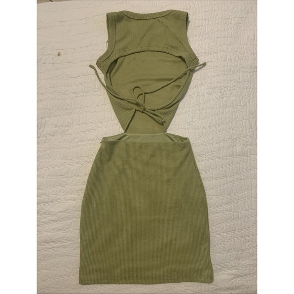 olive green Sabo dress open at the back size Large - Picture 4 of 6